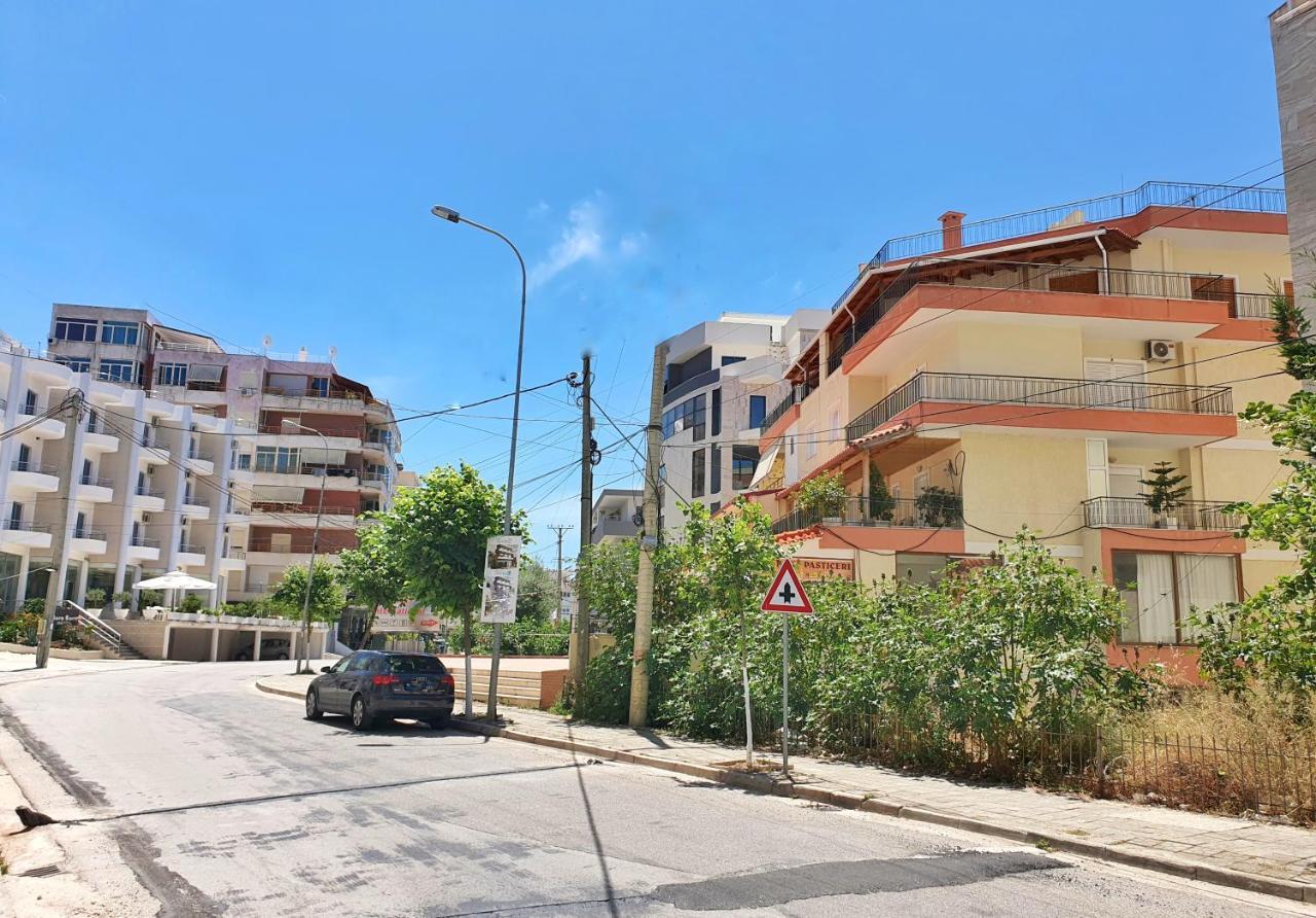 Allure Apartment Sarandë エクステリア 写真